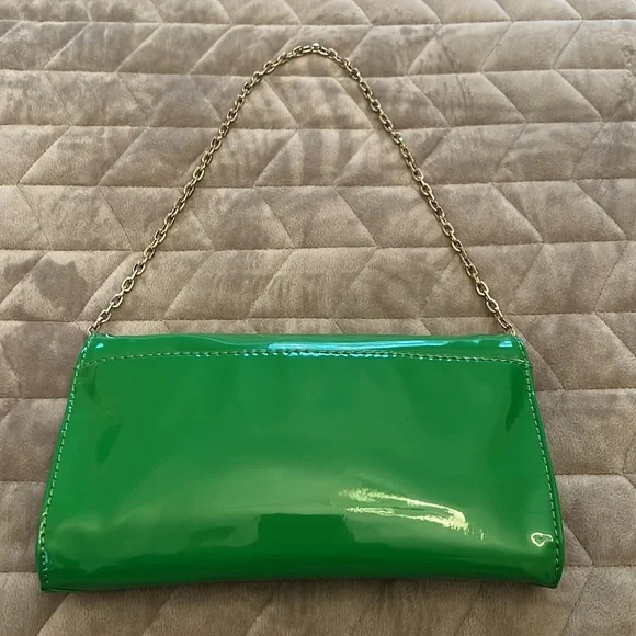 Antonio Melani Green Ava convertible Clutch or Shoulder Bag w/ gold chain strap - Picture 4 of 17